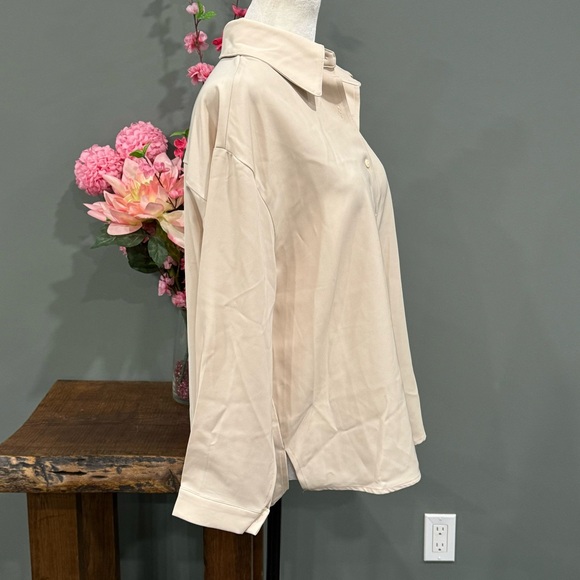 Cantonstory Button Down Long Sleeve - Picture 5 of 11